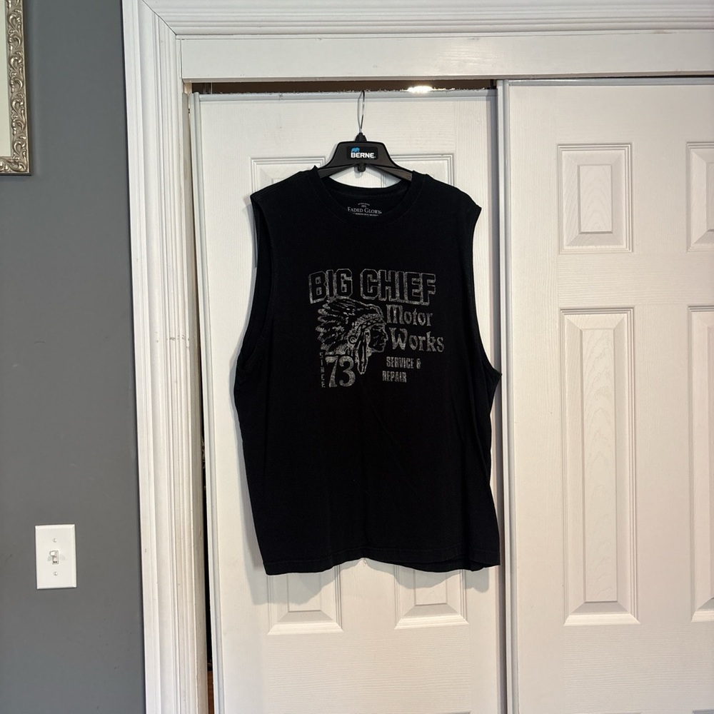 Faded Glory Black Crewneck Graphic Tee